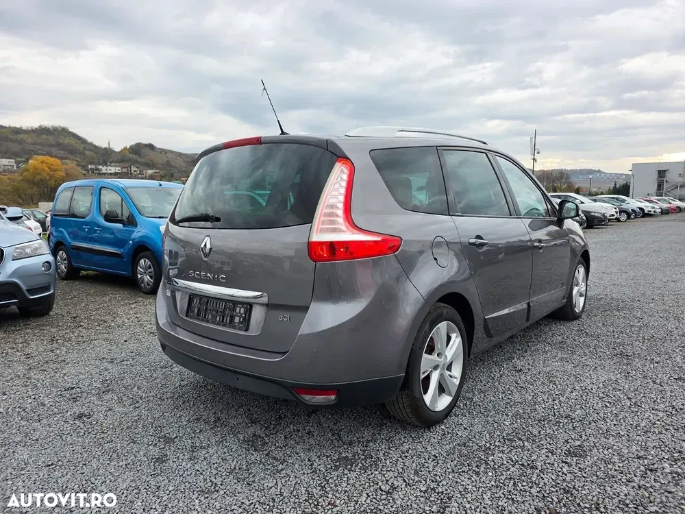 Renault Grand Scenic dCi 110 LIMITED — imagine 3