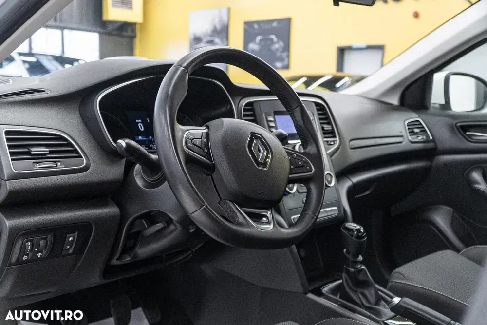 Renault Mégane TCe 140 GPF ZEN — imagine 6