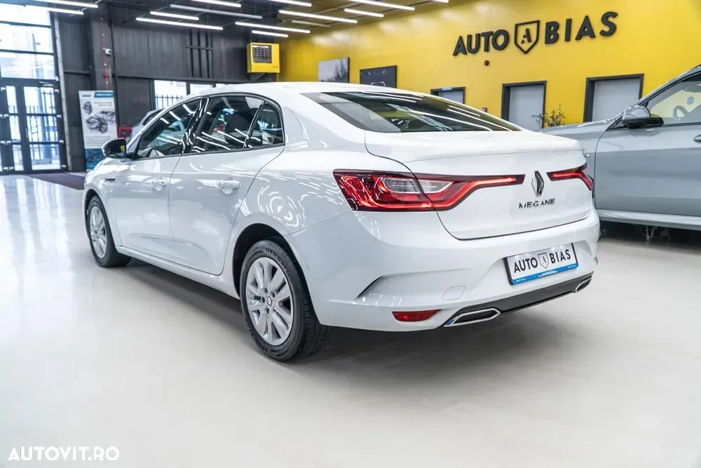 Renault Mégane TCe 140 GPF ZEN — imagine 5