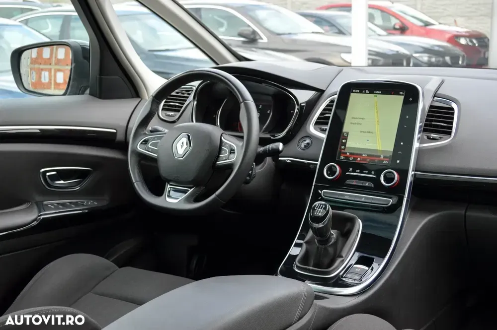 Renault Espace V Energy dCi 130 Business — imagine 4