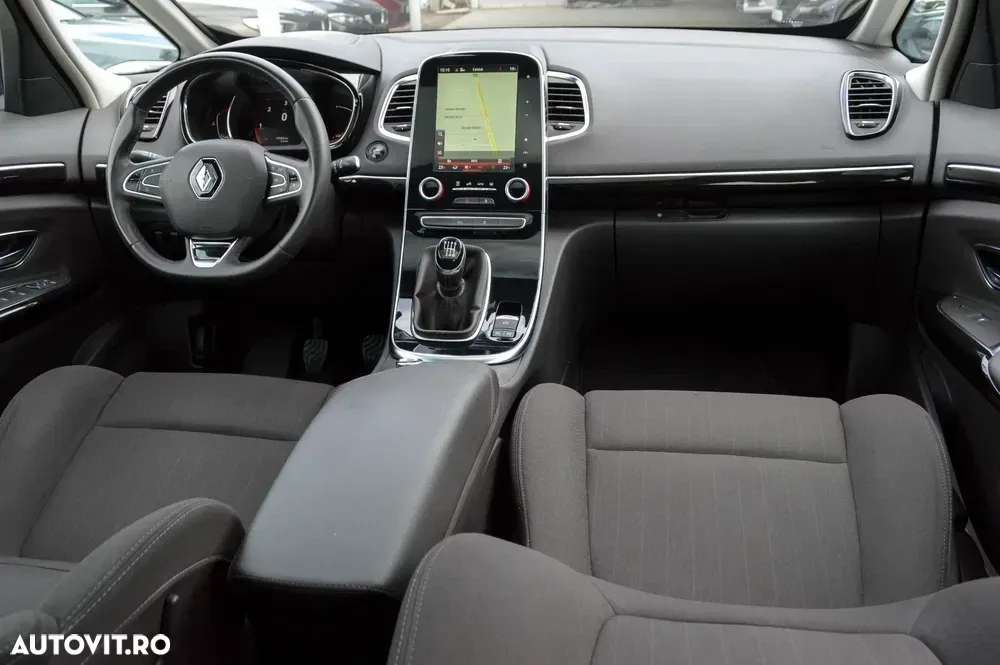 Renault Espace V Energy dCi 130 Business — imagine 5