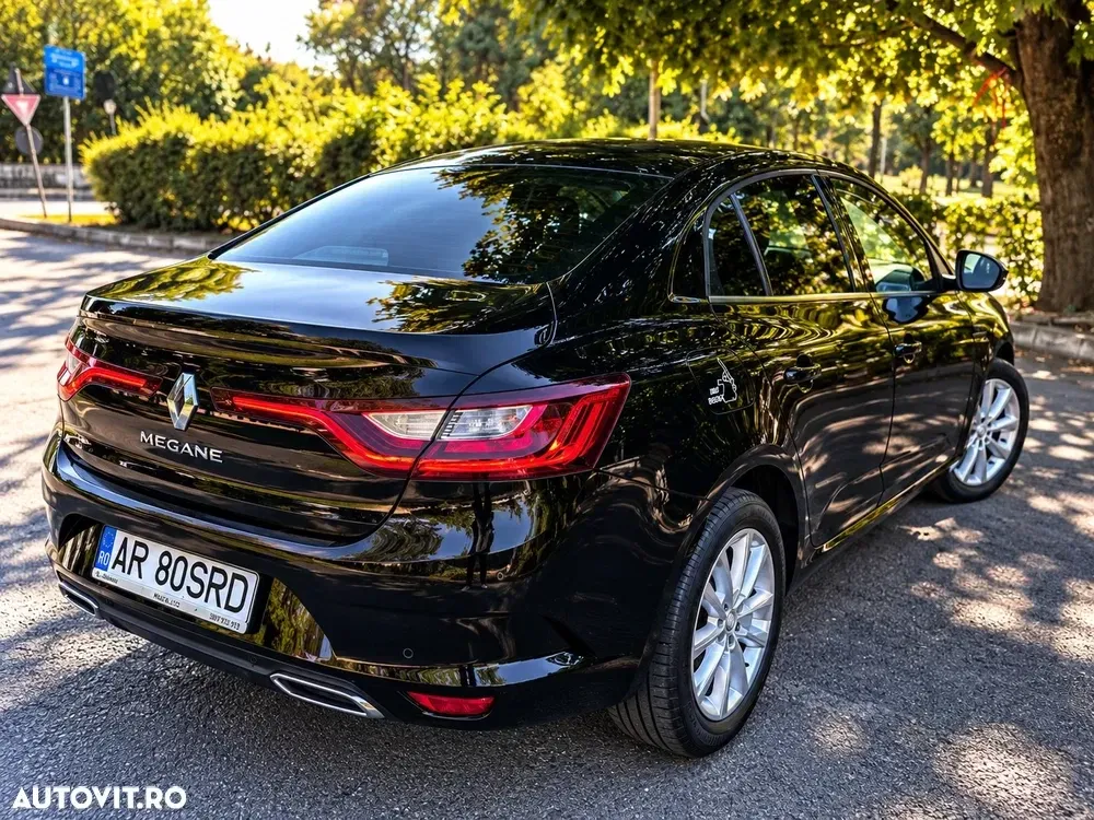 Renault Mégane IV TCe 140 GPF Life — imagine 3