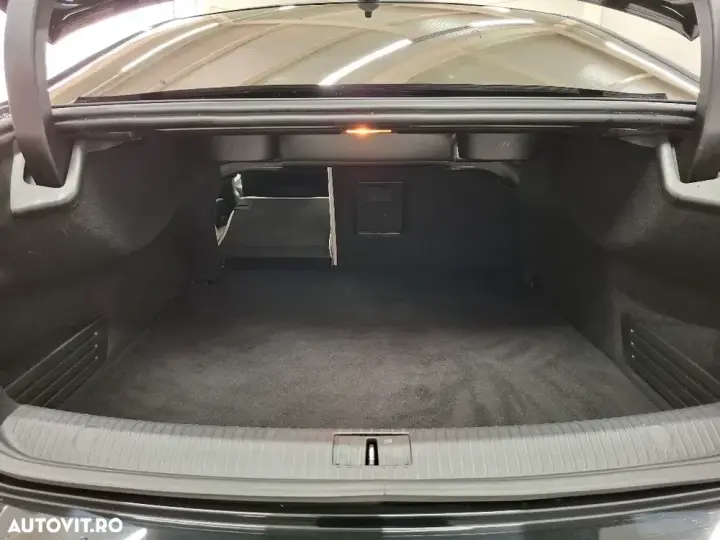 Renault Talisman Blue dCi EDC Initial Paris
