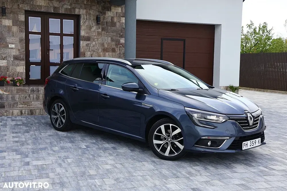 Renault Mégane IV ENERGY dCi 110 Start & Stop Bose Edition — imagine 4