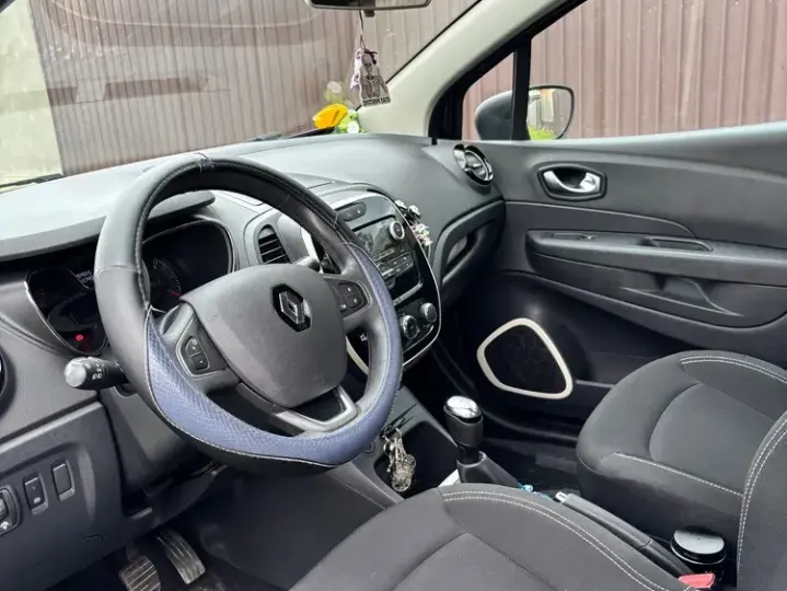 Renault Captur II TCe Life