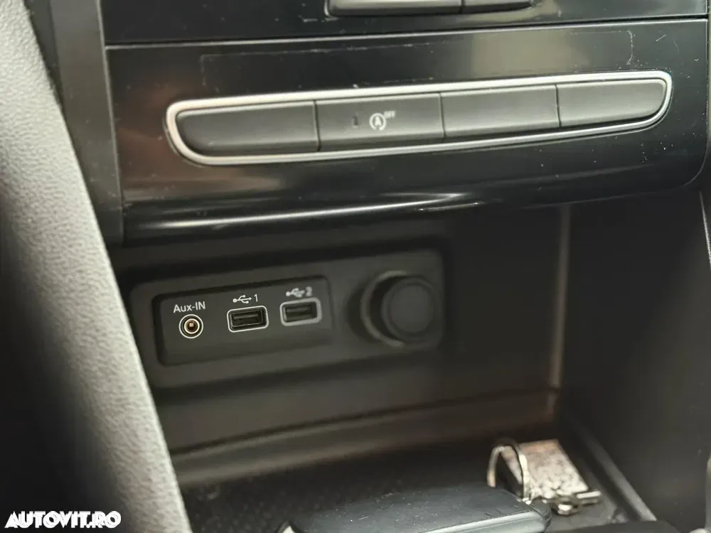 Renault Mégane IV TCE 140 GPF Zen — imagine 4