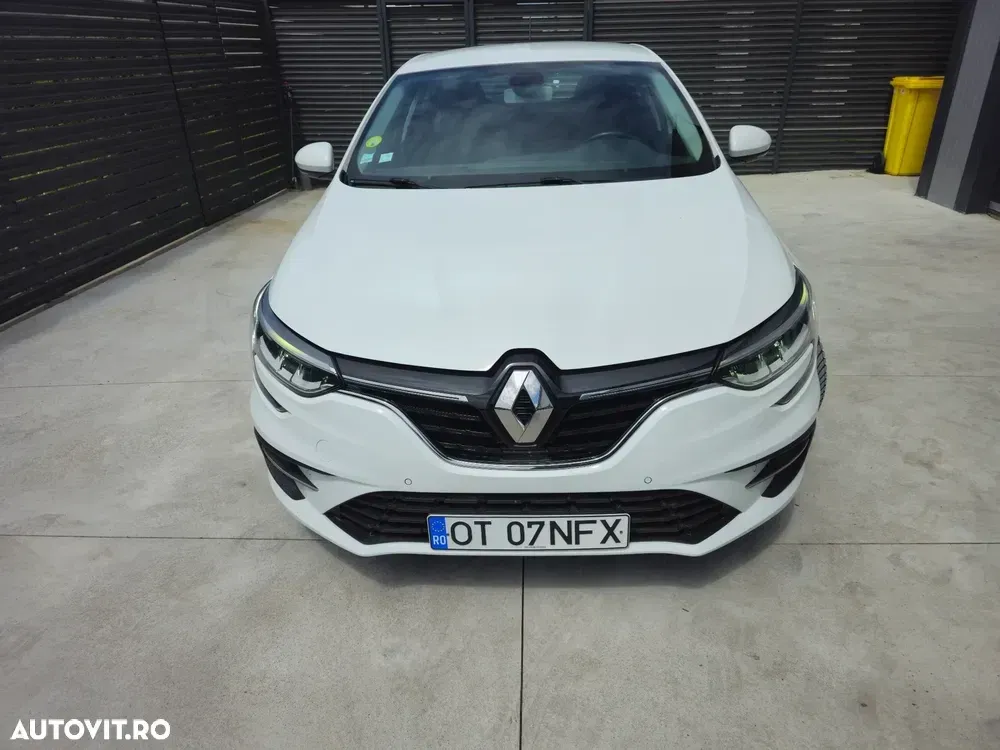 Renault Mégane IV BLUE dCi Intens — imagine 4