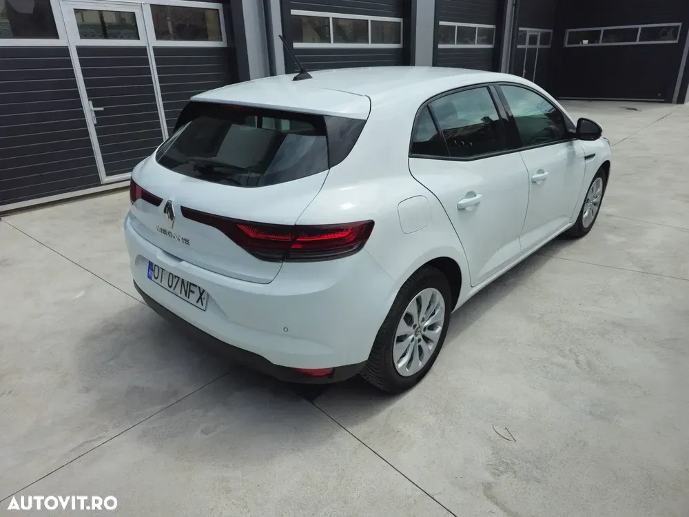 Renault Mégane IV BLUE dCi Intens — imagine 2