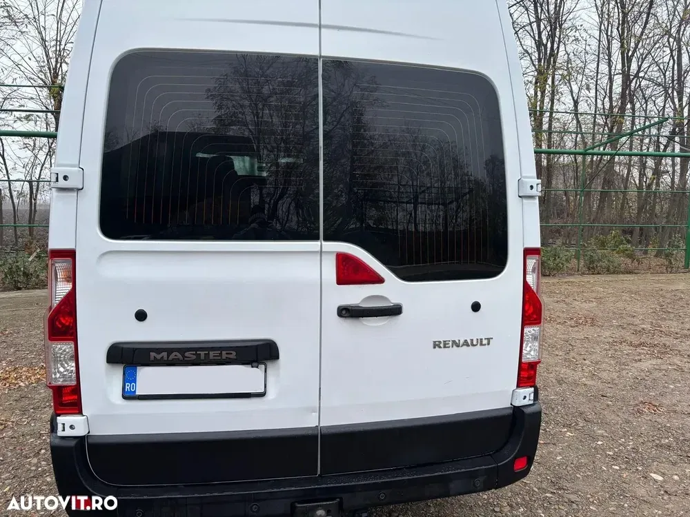 Renault Master 2.3 Combi 3,5t L2H2 8+1 locuri 4,7 m3 Confort — imagine 3