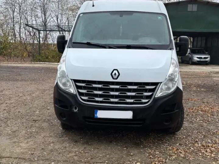 Renault Master 2.3 Combi 3,5t L2H2 8+1 locuri 4,7 m3 Confort