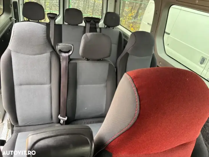 Renault Master 2.3 Combi 3,5t L2H2 8+1 locuri 4,7 m3 Confort