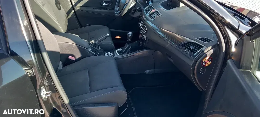 Renault Mégane 1.9 dCi Privilege — imagine 6