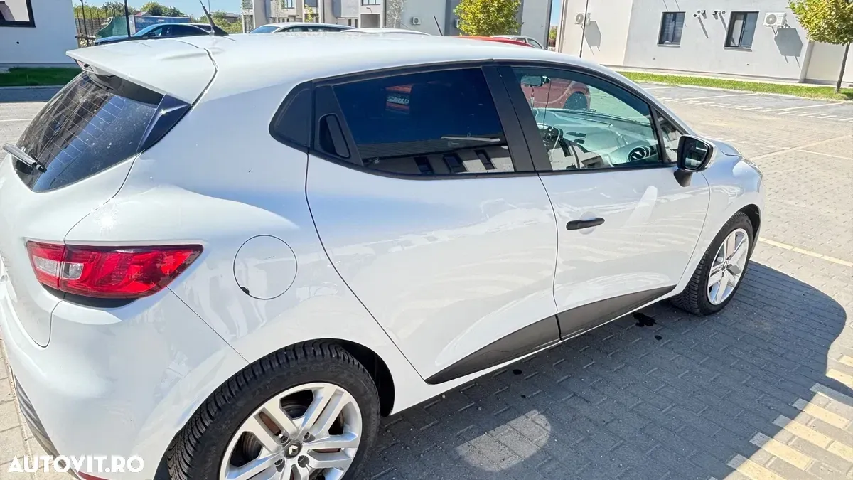 Renault Clio IV [2012 - 1.2 Life — imagine 6