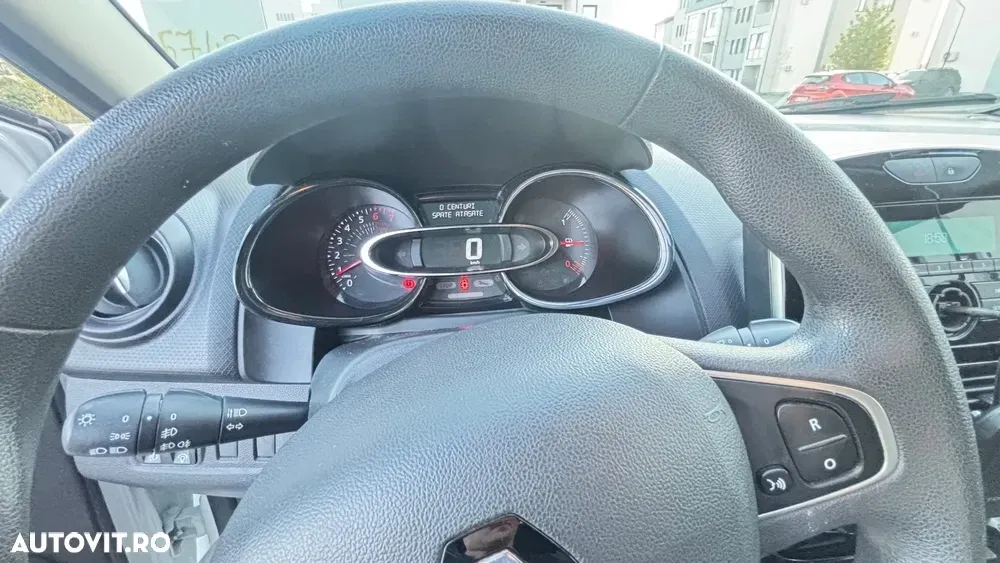 Renault Clio IV [2012 - 1.2 Life — imagine 5