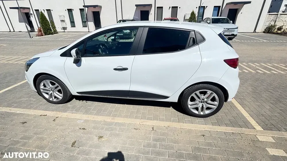 Renault Clio IV [2012 - 1.2 Life — imagine 2