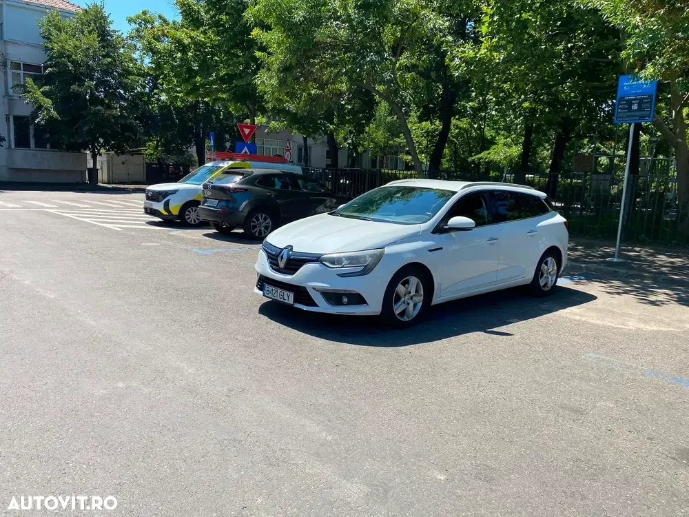 Renault Mégane IV ENERGY dCi Business — imagine 5