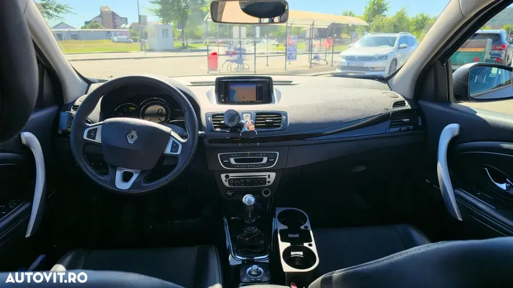Renault Mégane III ENERGY dCi 110 Start & Stop Bose Edition — imagine 2