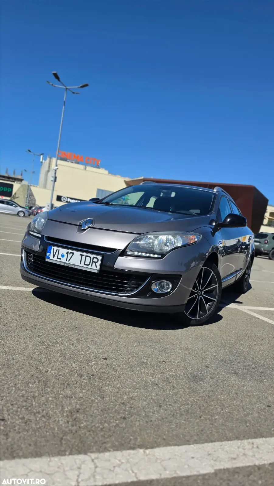 Renault Mégane III ENERGY dCi 110 Start & Stop Bose Edition — imagine 5