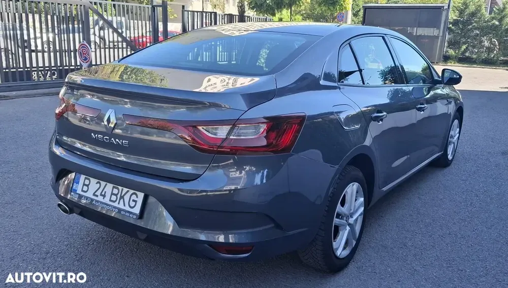 Renault Mégane TCE GPF Life — imagine 4