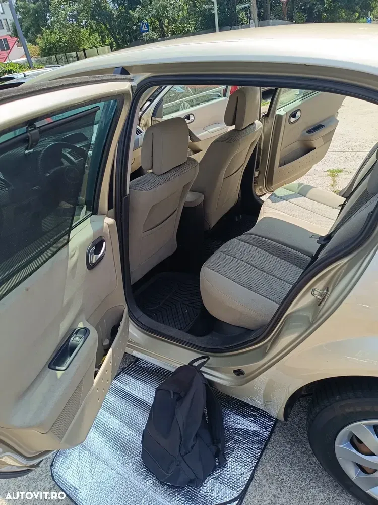 Renault Mégane II II 1.5 dCi Expression — imagine 4