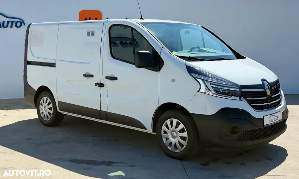 Renault Trafic Start & Stop Combi Expression — imagine 3