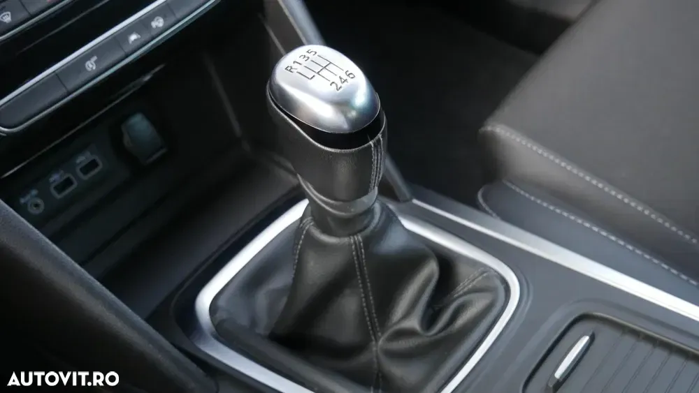 Renault Mégane TCe 140 GPF INTENS — imagine 4