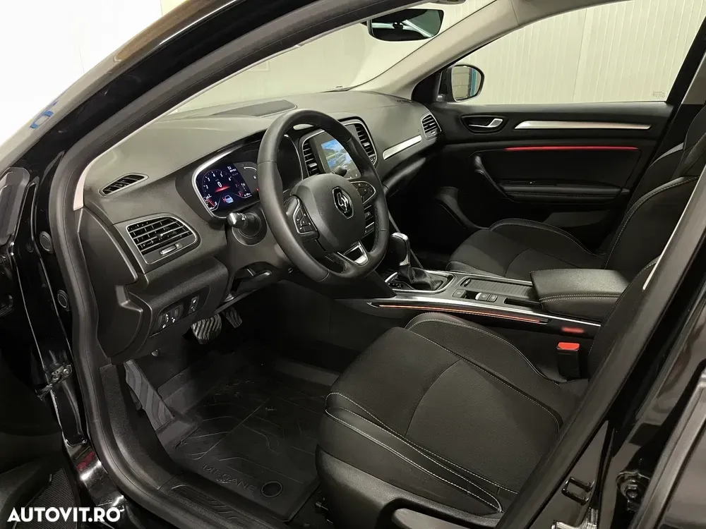 Renault Mégane IV TCe 140 EDC GPF Intens — imagine 5