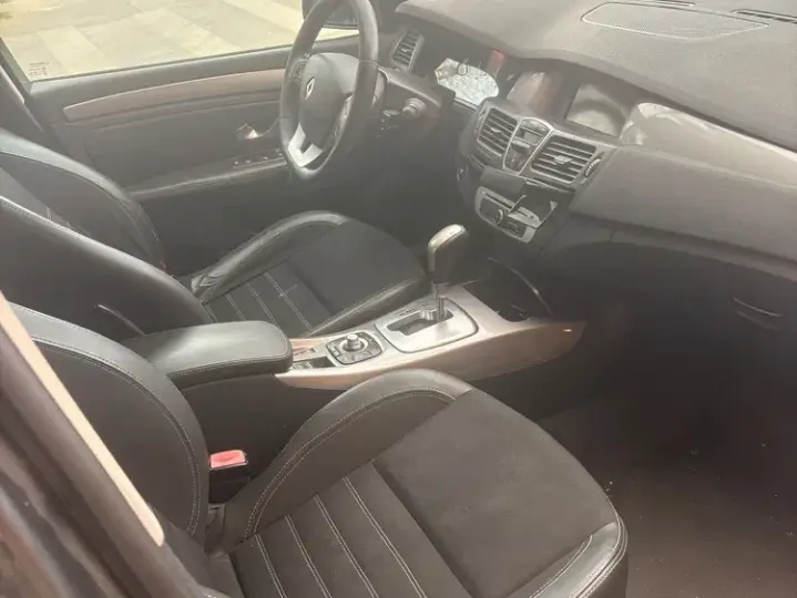 Renault Laguna