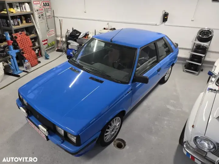 Renault 11