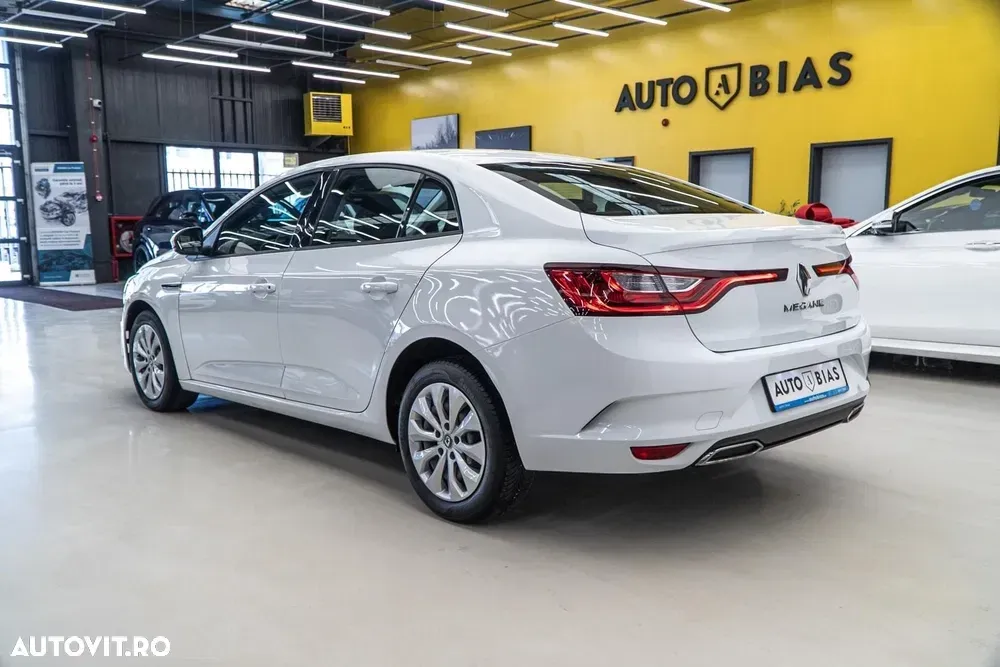 Renault Mégane IV TCE 114 GPF Zen — imagine 5