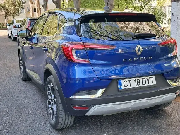 Renault Captur E-TECH Full 145 Techno
