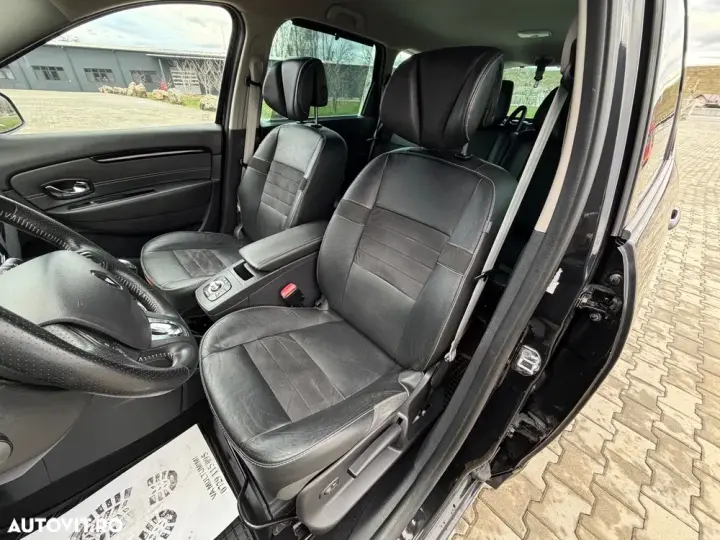 Renault Grand Scenic Energy dCi 130 Euro 6 S&S Bose Edition