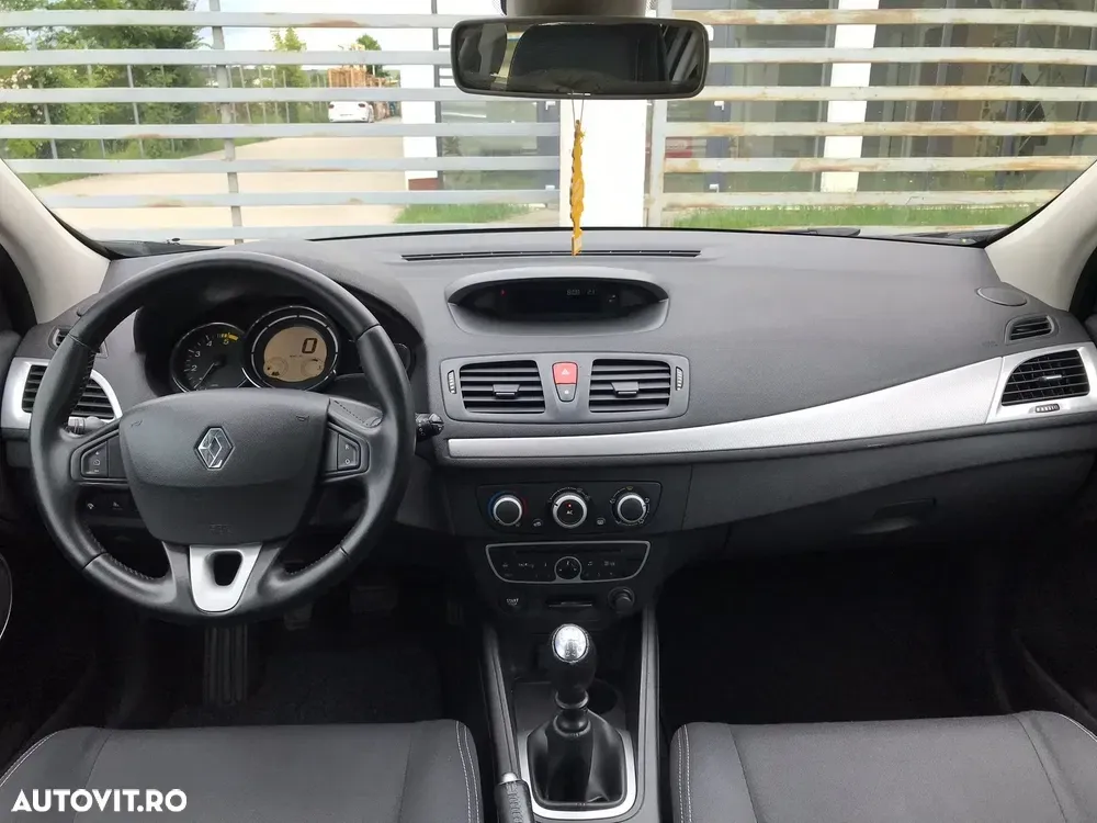 Renault Mégane III 1.5 dCI Color Edition — imagine 6