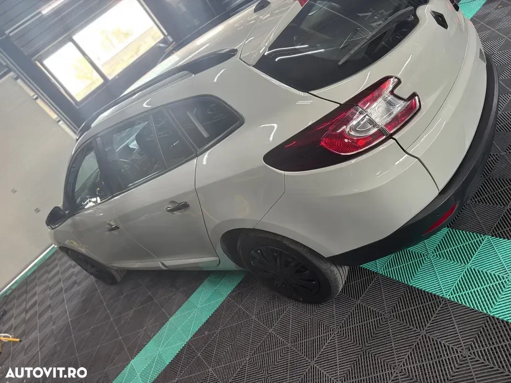 Renault Mégane III 1.5 dCI Color Edition — imagine 5