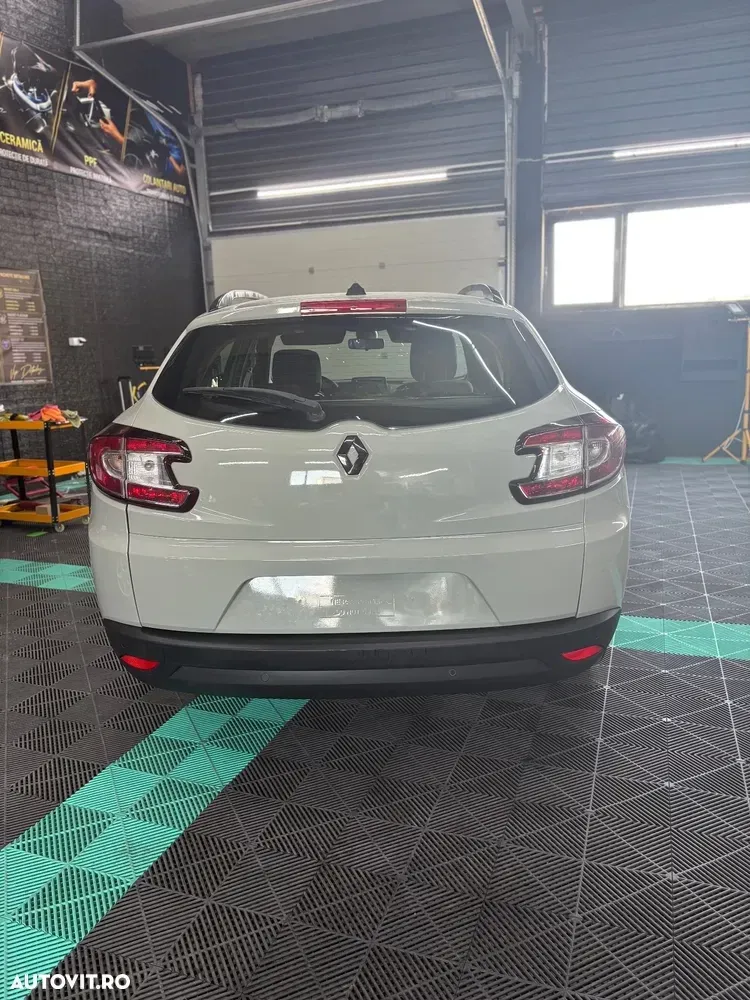 Renault Mégane III 1.5 dCI Color Edition — imagine 4