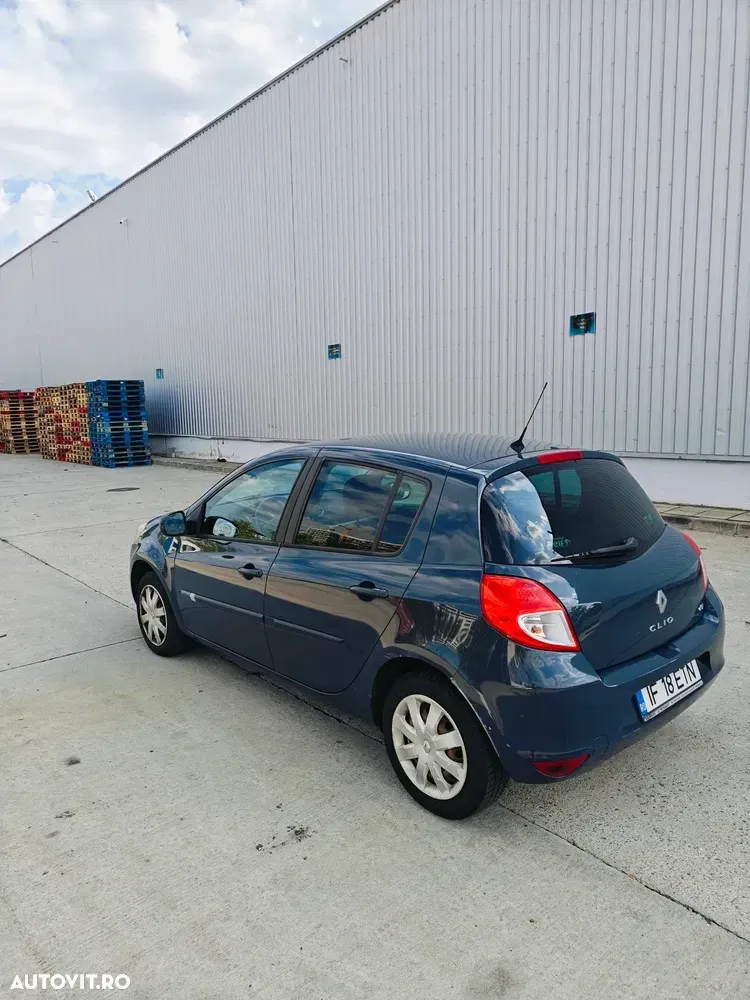 Renault Clio III III 1.5dCi Expression — imagine 3