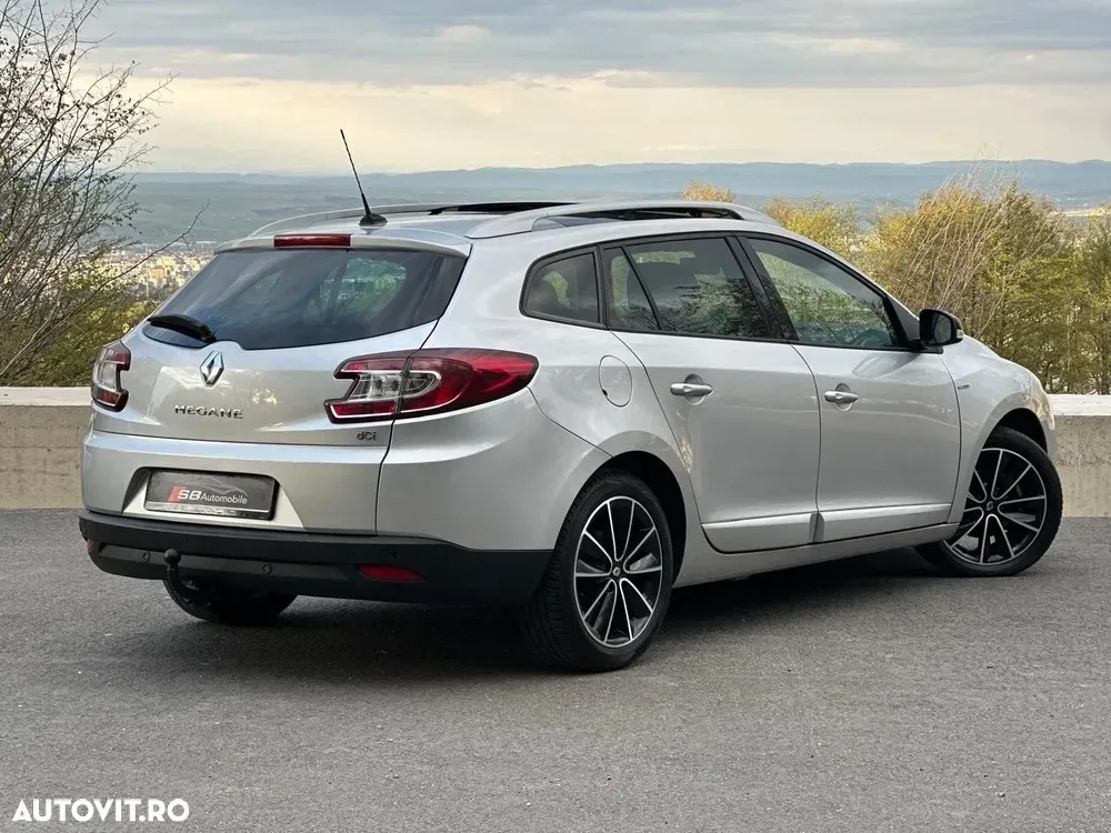 Renault Mégane III ENERGY dCi 110 Start & Stop Bose Edition — imagine 5