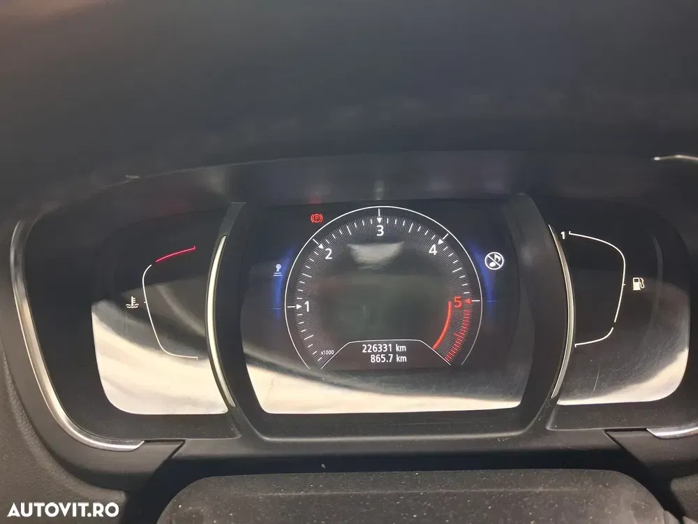 Renault Grand Scenic BLUE dCi 120 BUSINESS EDITION — imagine 6