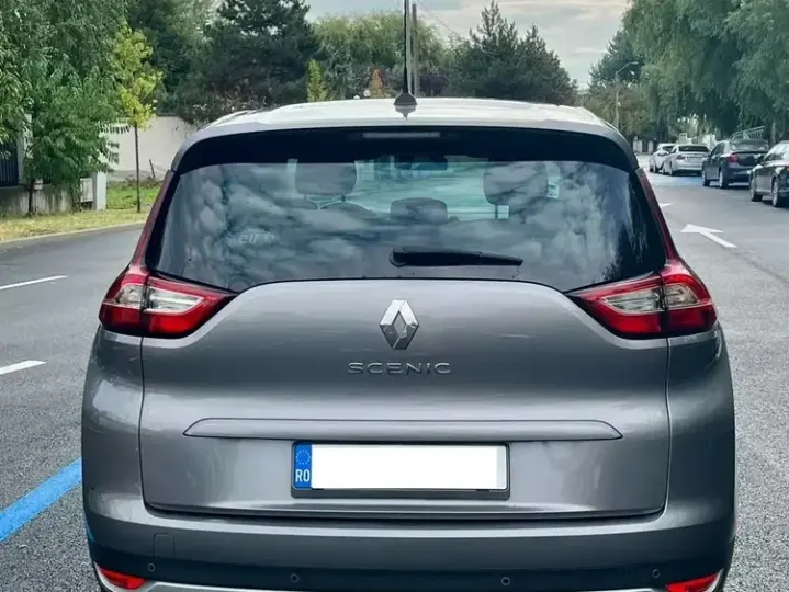Renault Grand Scenic BLUE dCi 120 BUSINESS EDITION