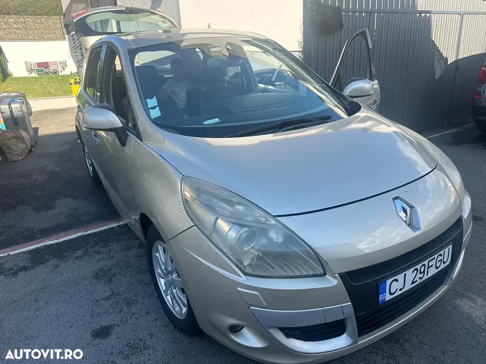 Renault Scénic 1.9dCi Privilege — imagine 3