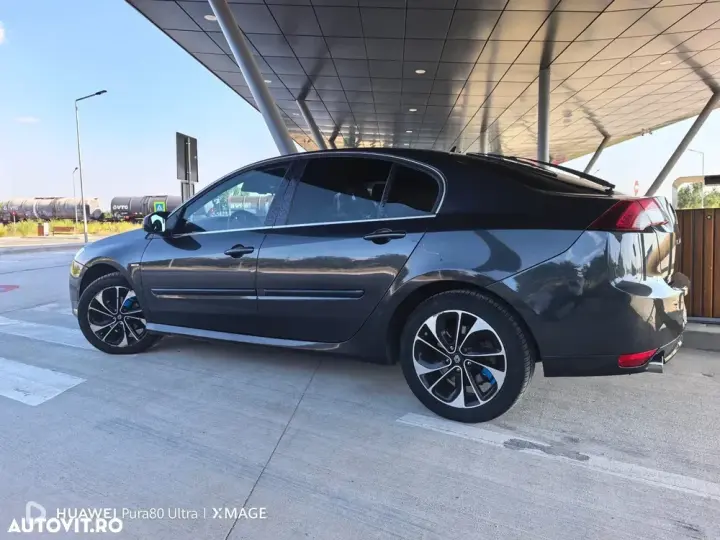 Renault Laguna III dCi 110 FAP EDC Bose Edition