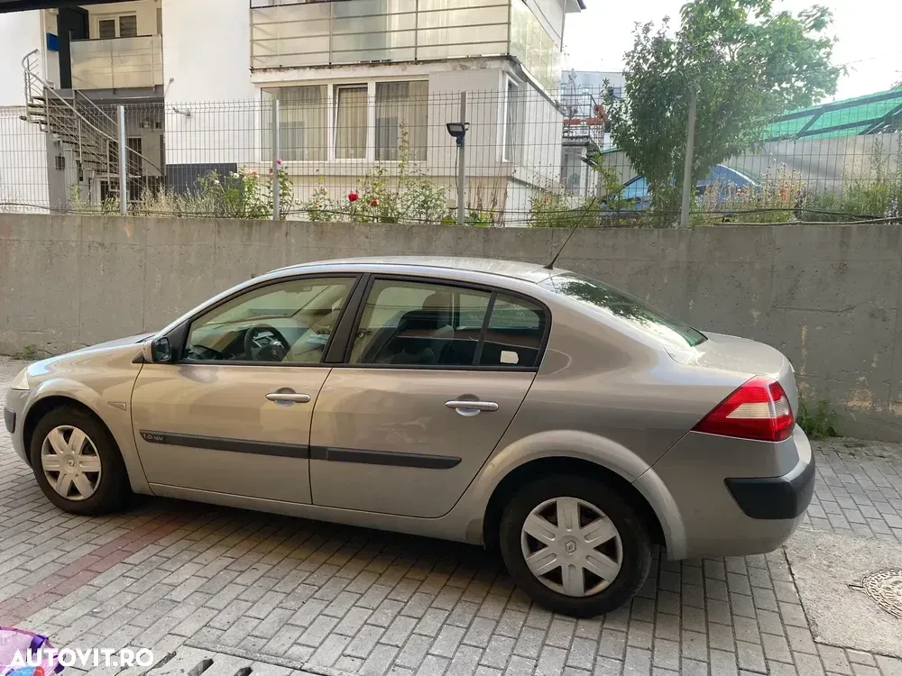 Renault Mégane II 1.6 Authentique — imagine 5