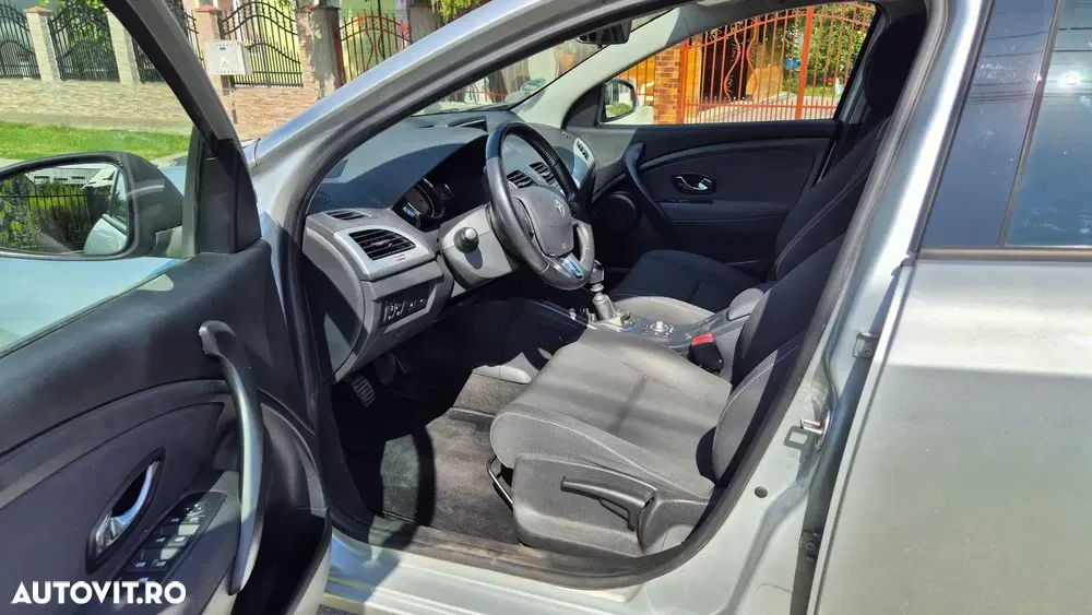 Renault Mégane III 1.5 dCi Expression — imagine 6
