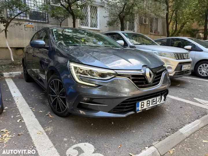 Renault Mégane IV Blue dCi 116 EDC Intens