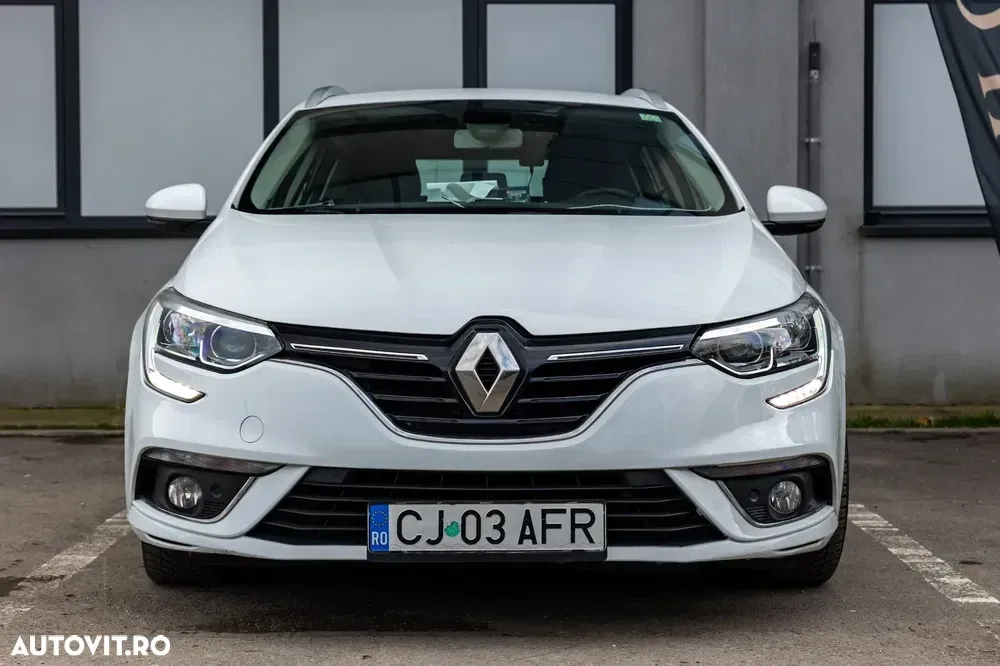 Renault Mégane IV Blue dCi Intens — imagine 4