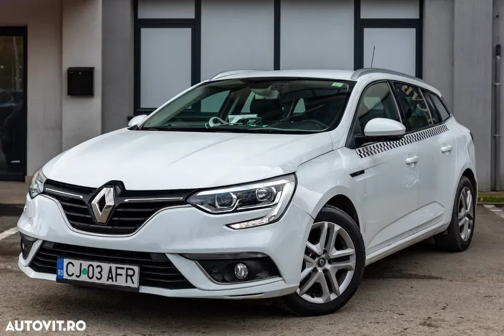 Renault Mégane IV Blue dCi Intens — imagine 3