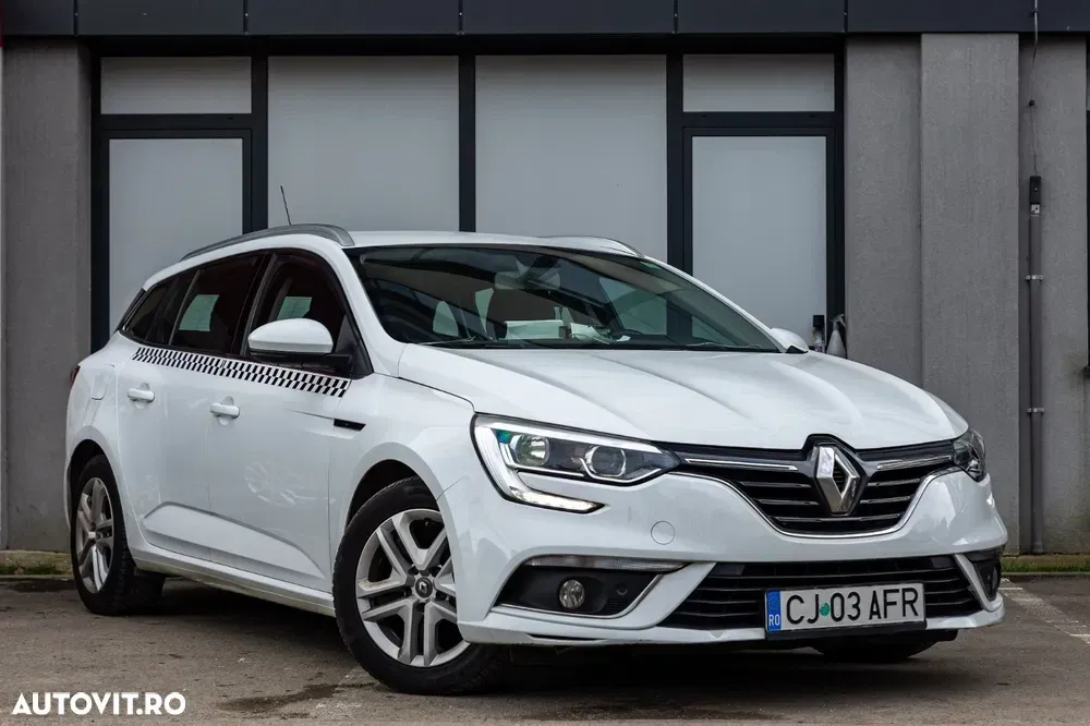 Renault Mégane IV Blue dCi Intens — imagine 5