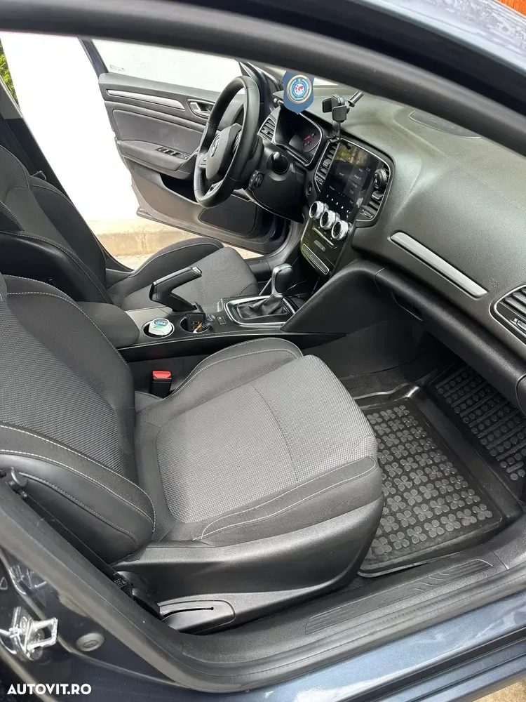 Renault Mégane IV TCe 140 GPF EDC Equilibre — imagine 4