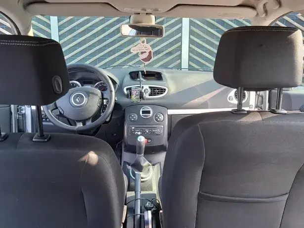 Renault Clio III 1.2 16V 75 Dynamique