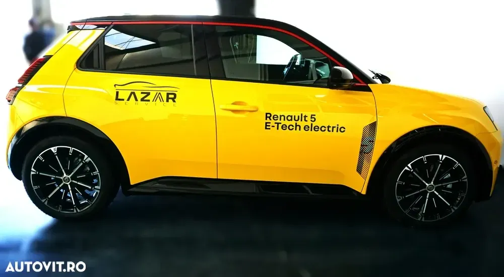 Renault 5 E-Tech 52 kWh Iconic Cinq — imagine 4